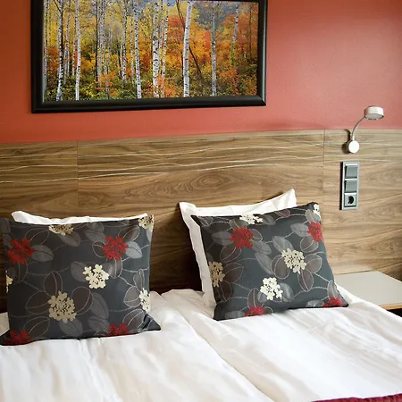 Hotel Haaga Park 4*