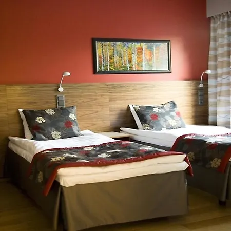 Hotel Haaga Park 4*