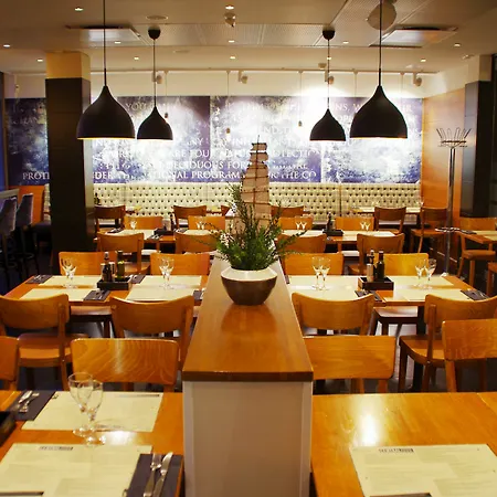 Hotel Haaga Park 4*